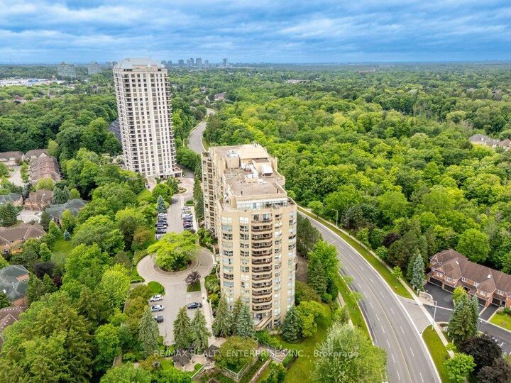 Property Photo:  1800 The Collegeway N/A 211  ON L5L 5S4 