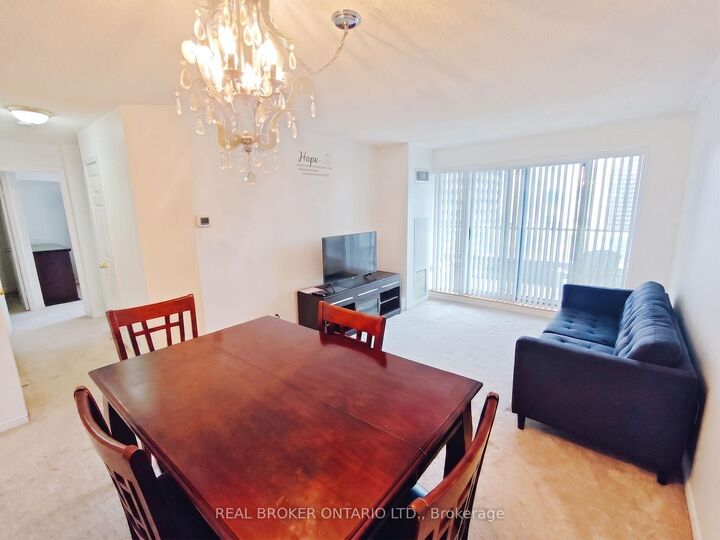 Property Photo:  909 Bay Street 1908  ON M5S 3G2 