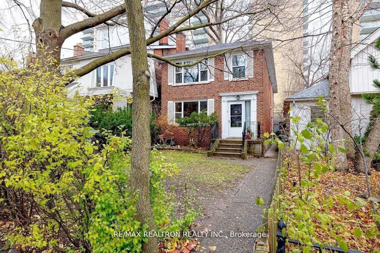 Property Photo:  22 Gormley Avenue Ll  ON M4V 1Y8 