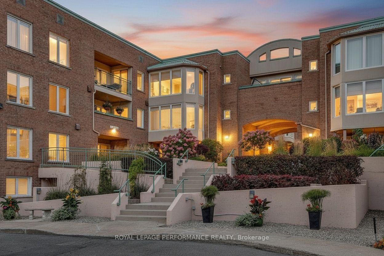 Property Photo:  1 Columbus Avenue 401D  ON K1K 4L1 