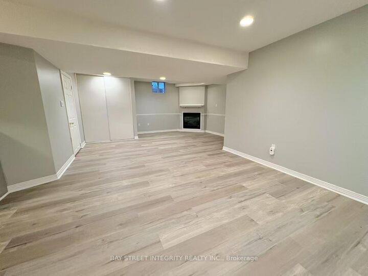 Property Photo:  414 River Glen Boulevard  ON L6H 5X5 