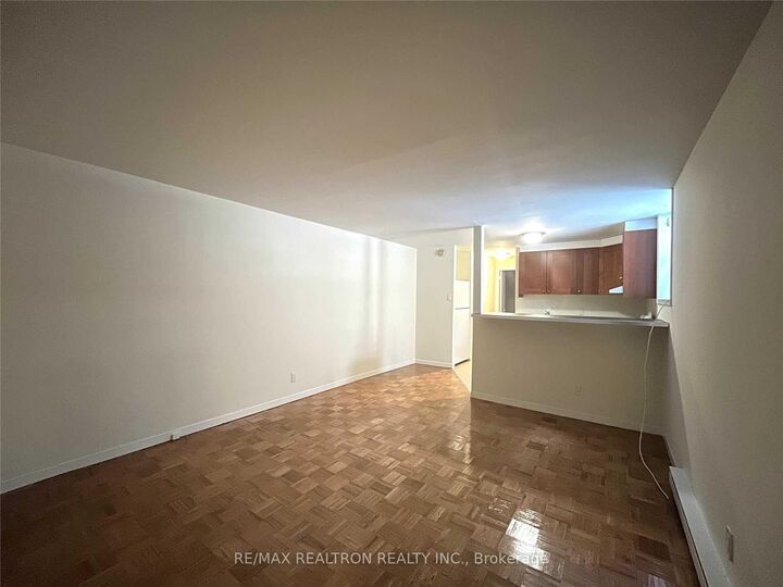 Property Photo:  485 Oriole Parkway A  ON M5P 2H9 