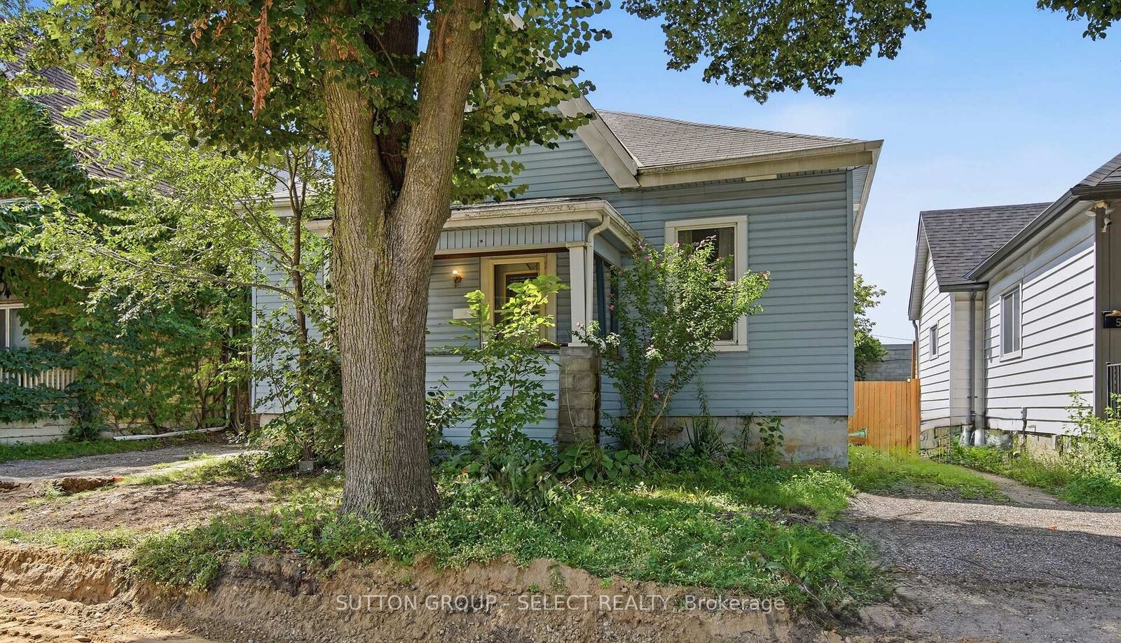 Property Photo: 563 Ontario Street ON N5W 3X9