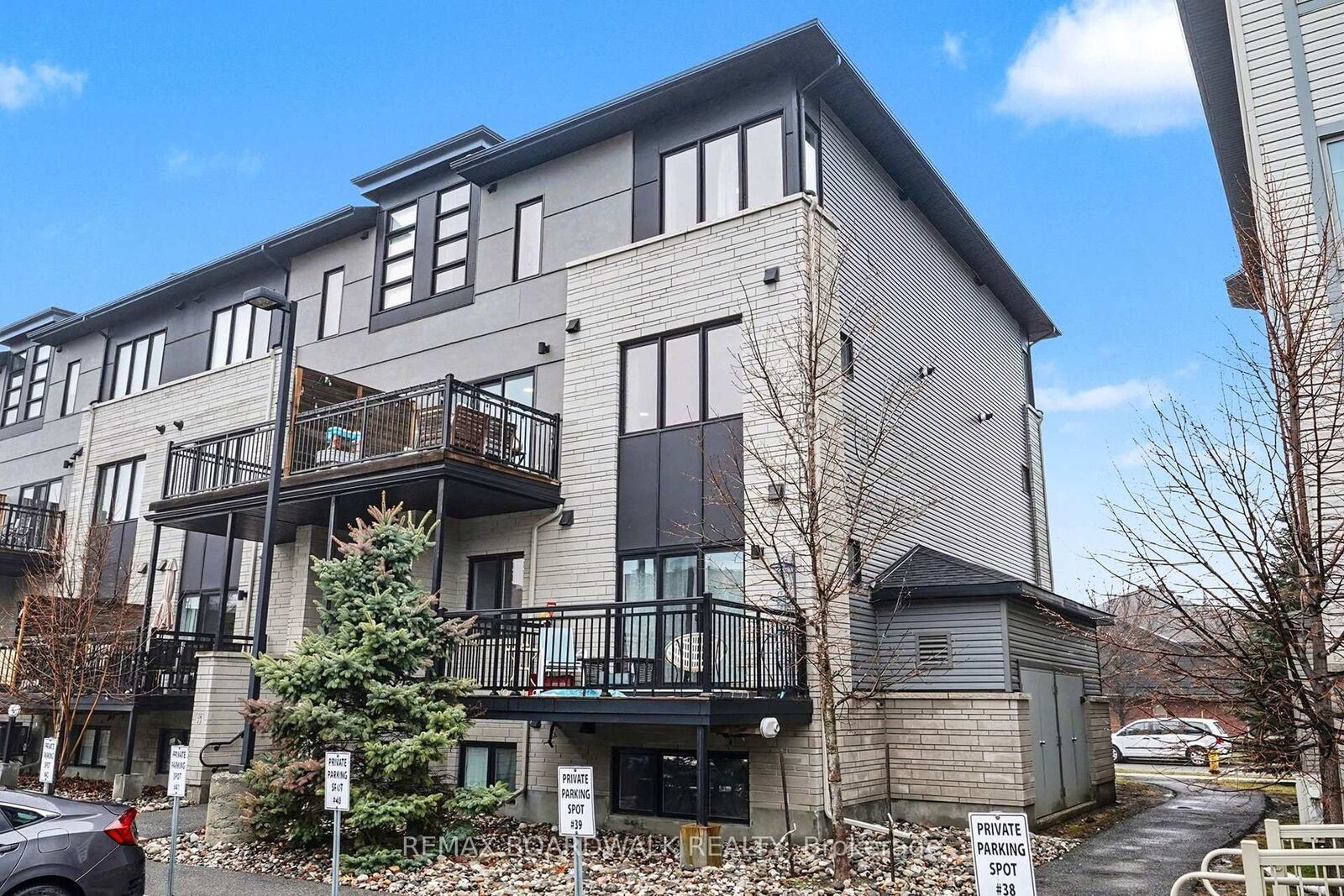 Property Photo:  454 Via Verona Street 36  ON K2J 6B3 