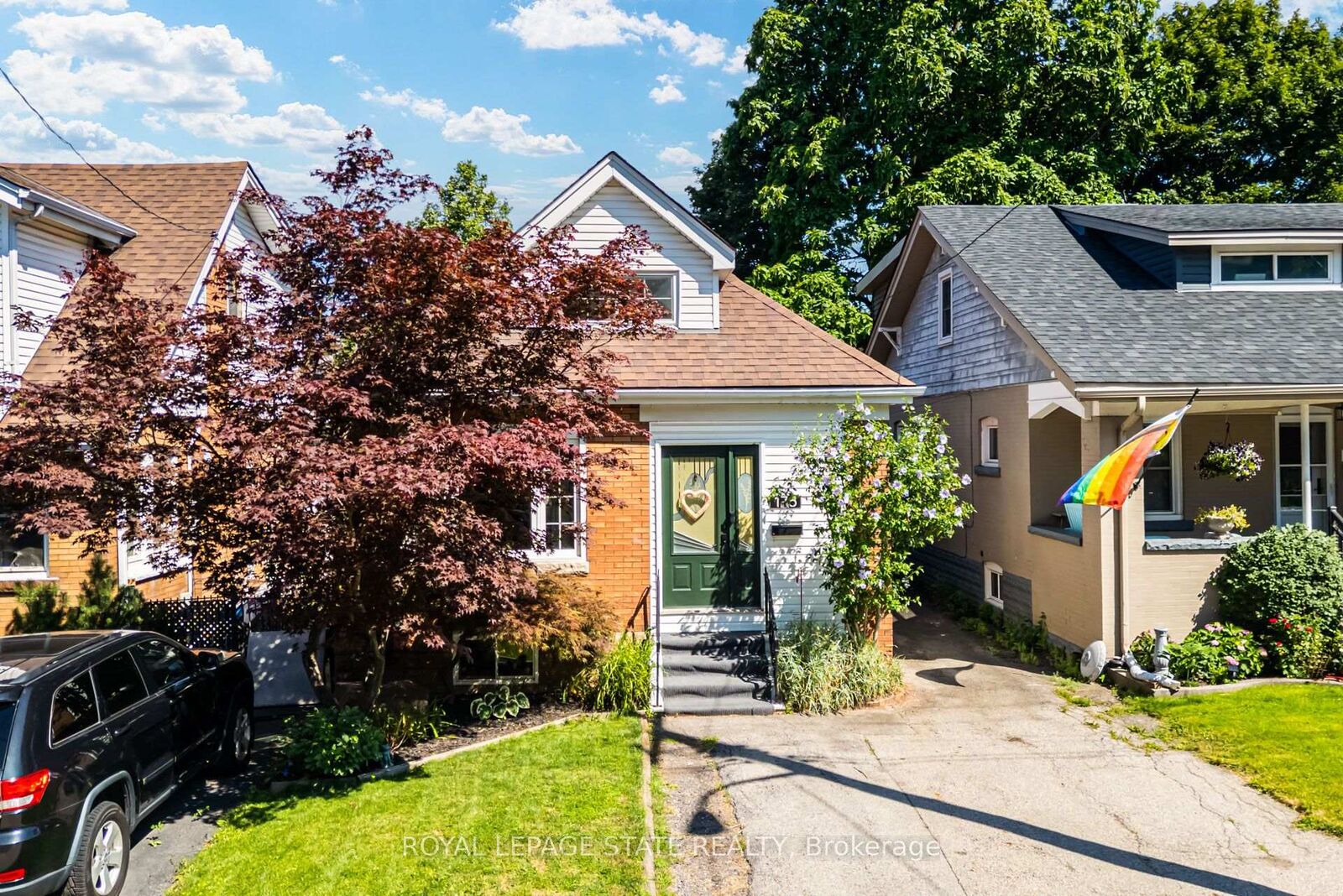 Property Photo:  175 Rosslyn Avenue S  ON L8M 3J4 