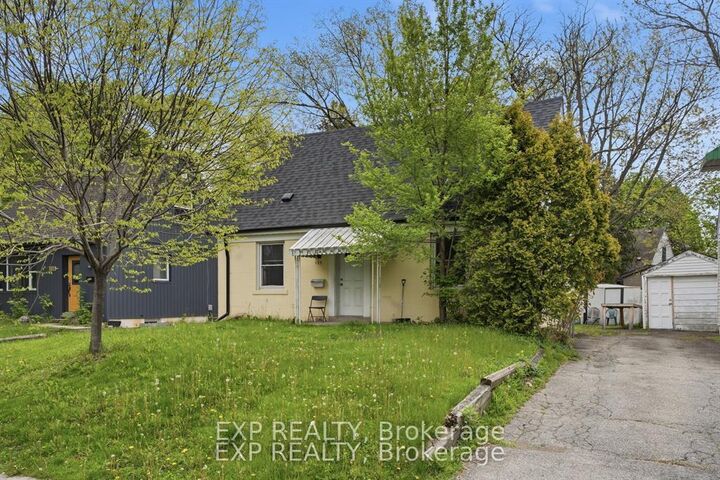 Property Photo: 139 Dalewood Avenue ON L8S 1Z3