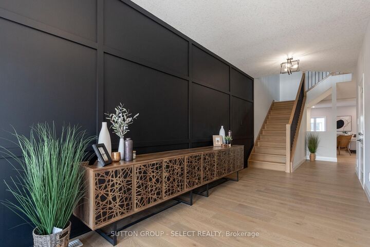 Property Photo: 6342 Heathwoods Avenue ON N6P 1H5