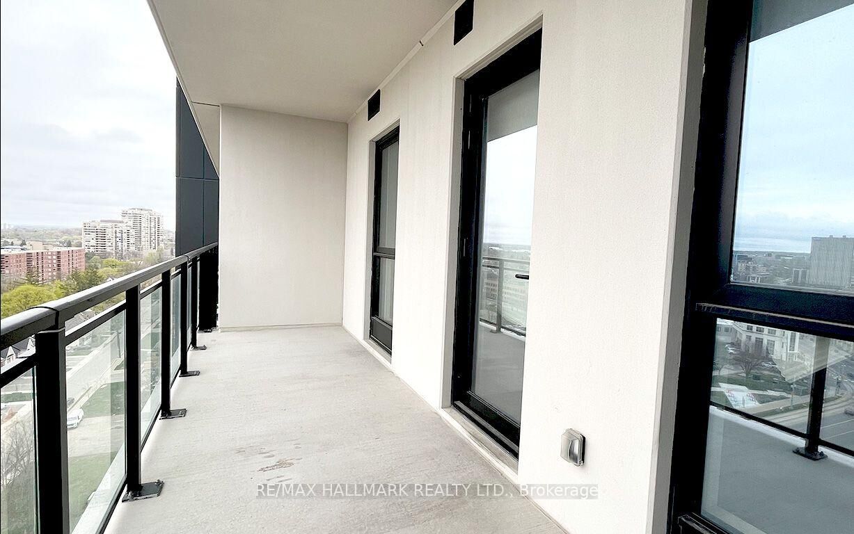 Property Photo:  181 King Street S 1109  ON N2J 1P7 