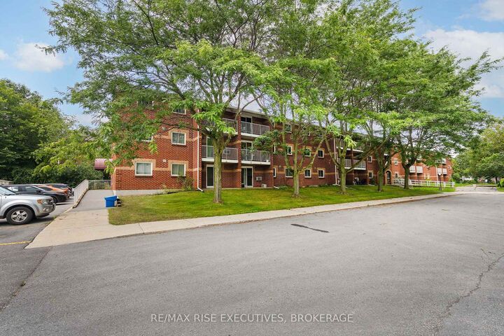 Property Photo:  561 Armstrong Road 305  ON K7M 8J9 