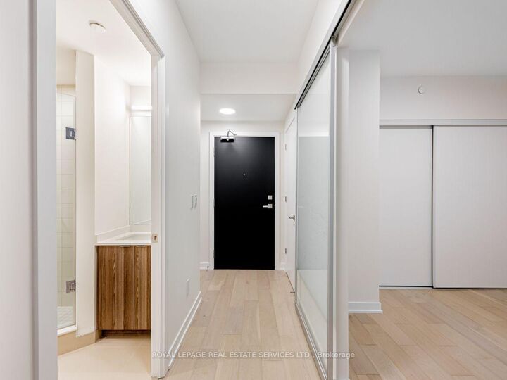 Property Photo:  840 St. Clair Avenue W 311  ON M6C 0A4 