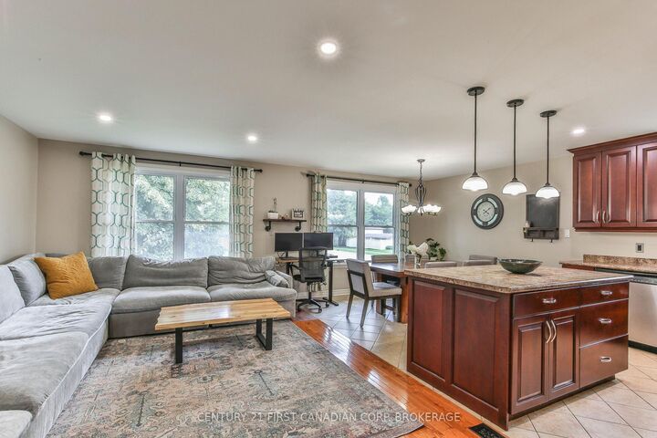Property Photo:  217 Seldon Street  ON N0M 2M0 