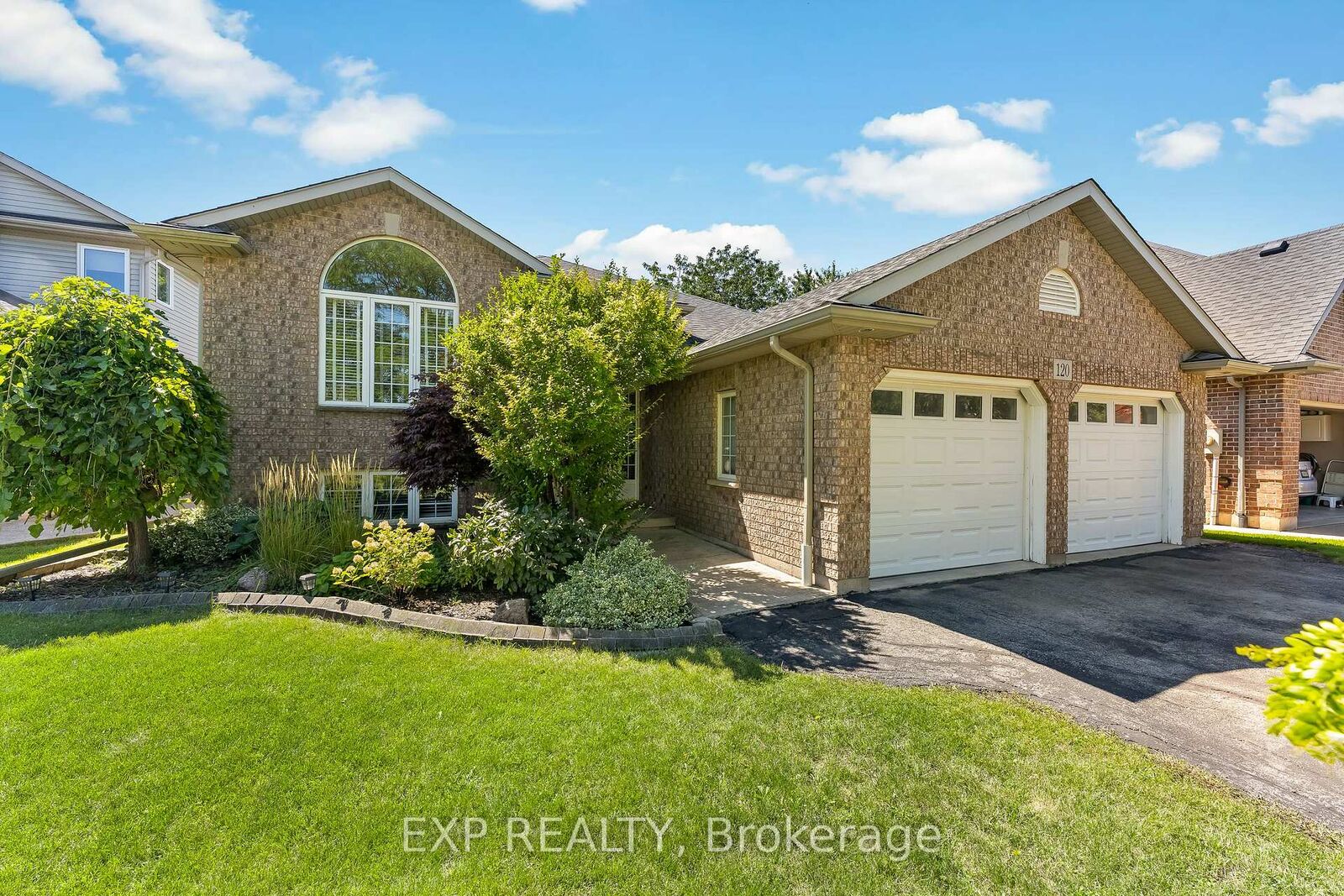 Property Photo:  120 Redwood Court  ON L3C 7C4 