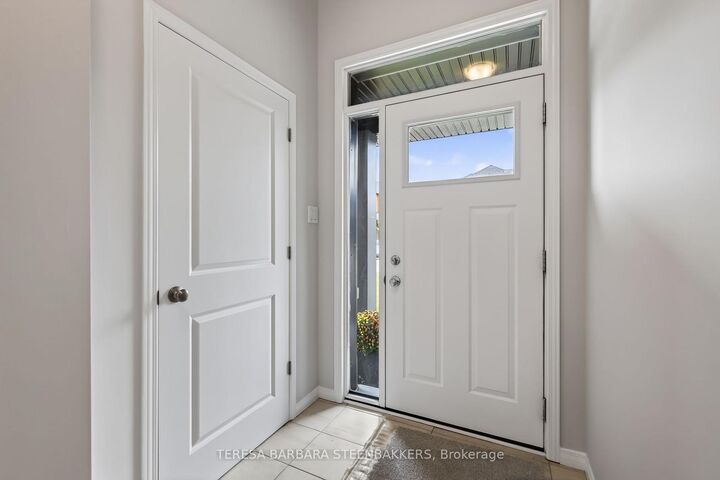 Property Photo:  689 Taliesin Crescent E  ON K2S 2W5 