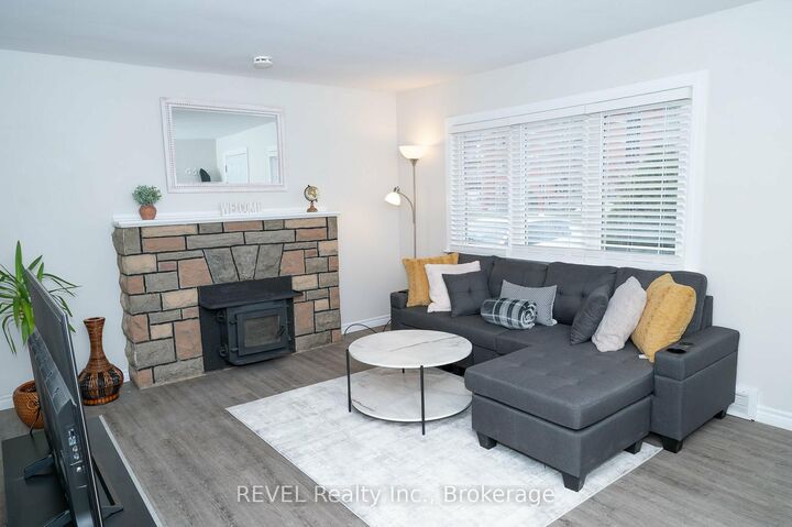 Property Photo:  6482 McLeod Road  ON L2G 3G1 