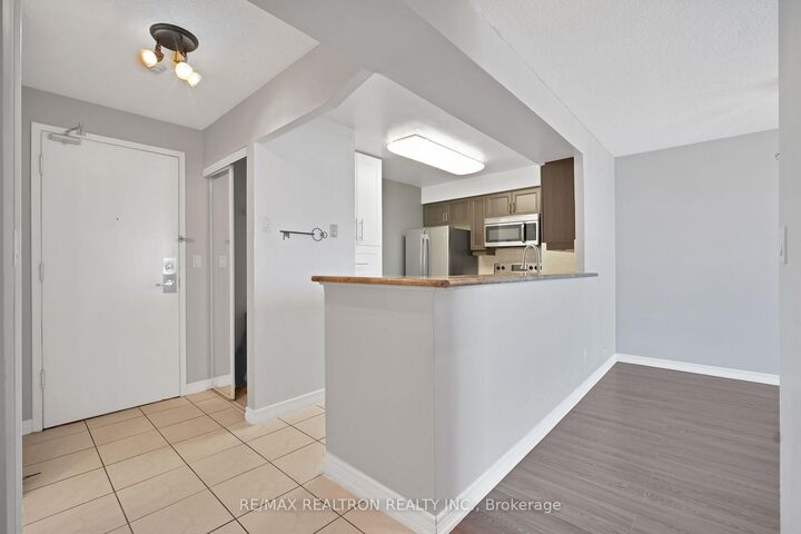 Property Photo:  68 Corporate Drive 738  ON M1H 3H3 