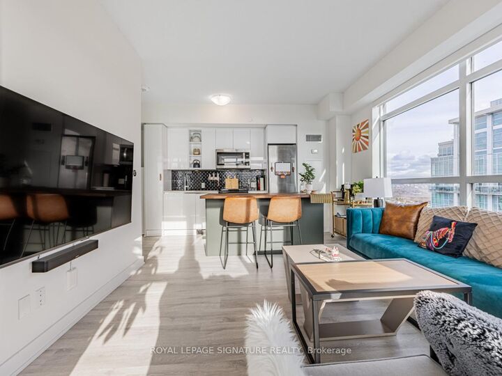 Property Photo:  251 Manitoba Street 2704  ON M8Y 0C7 