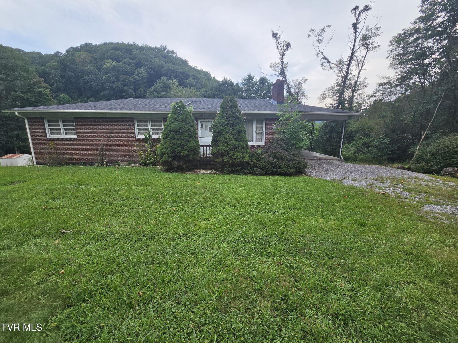 Property Photo: 847 East Avenue VA 24641
