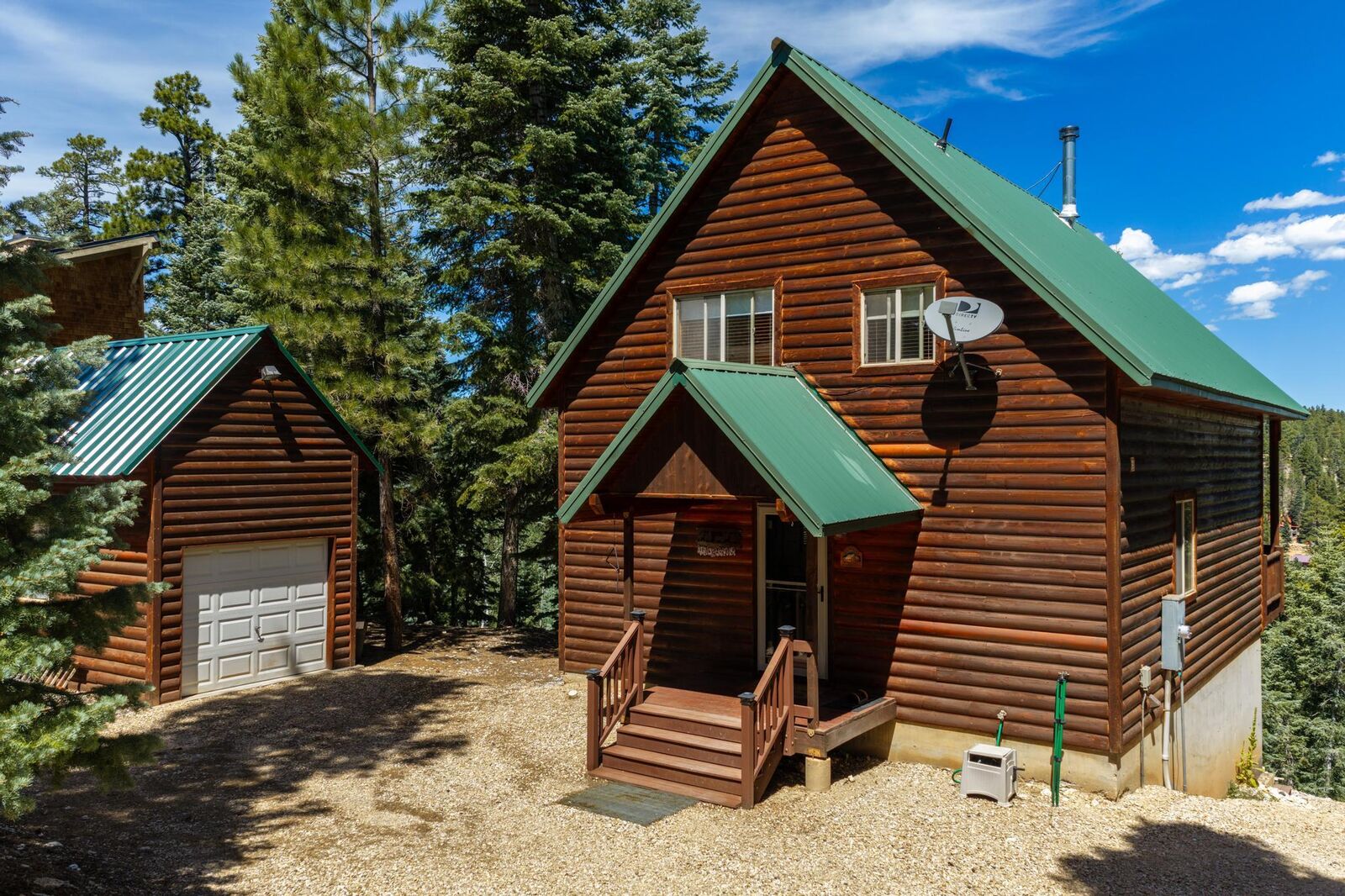 Property Photo: 1725 E Bear Country Rd UT 84762
