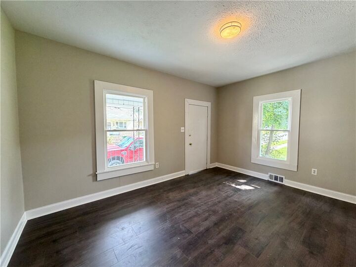Property Photo:  1112 Pollock Ave  PA 16101 