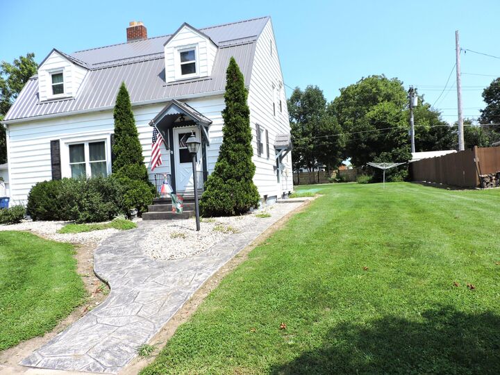 Property Photo: 216 N West Street OH 45885
