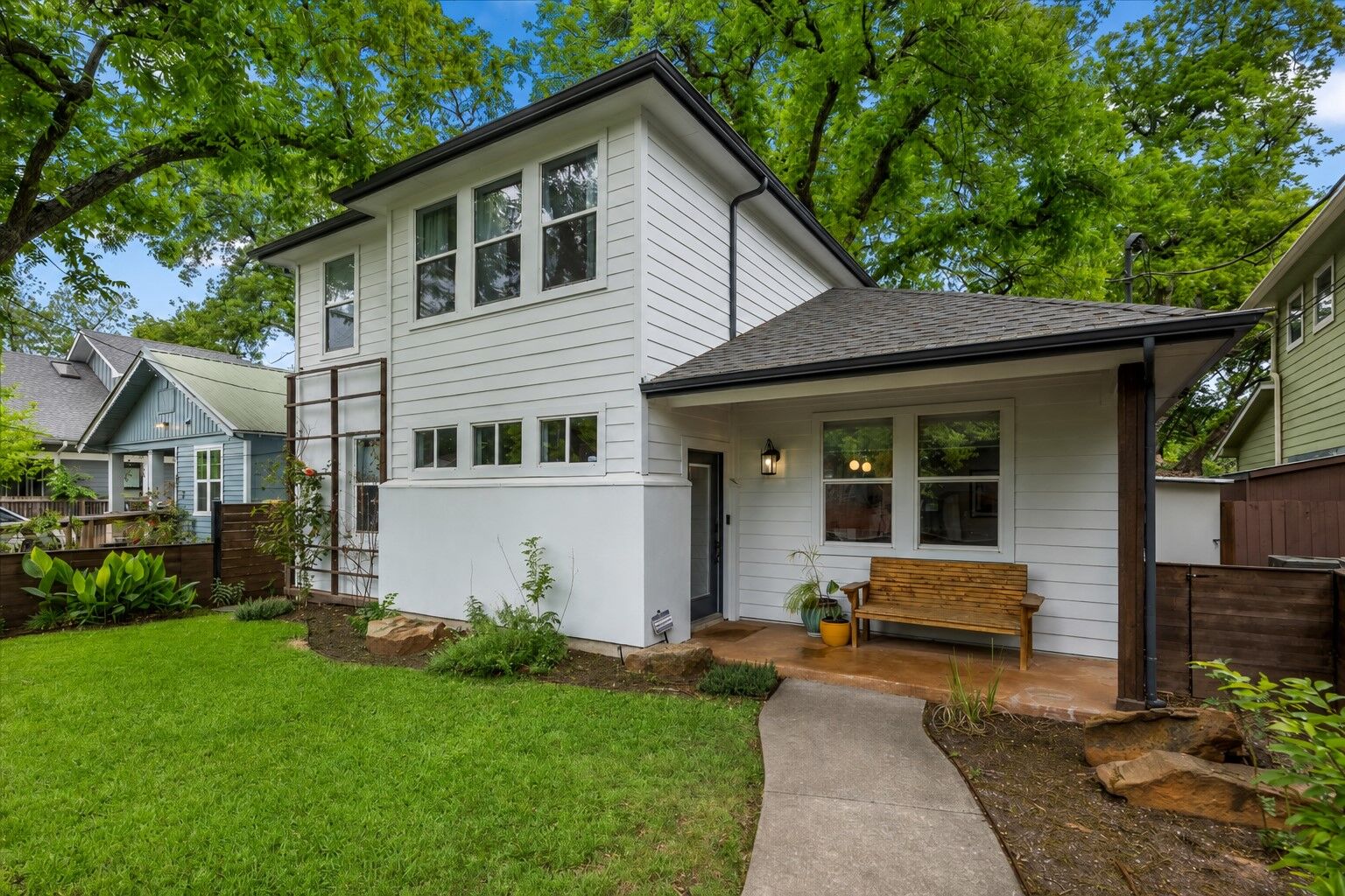 Property Photo:  1914 Garden Street  TX 78702 