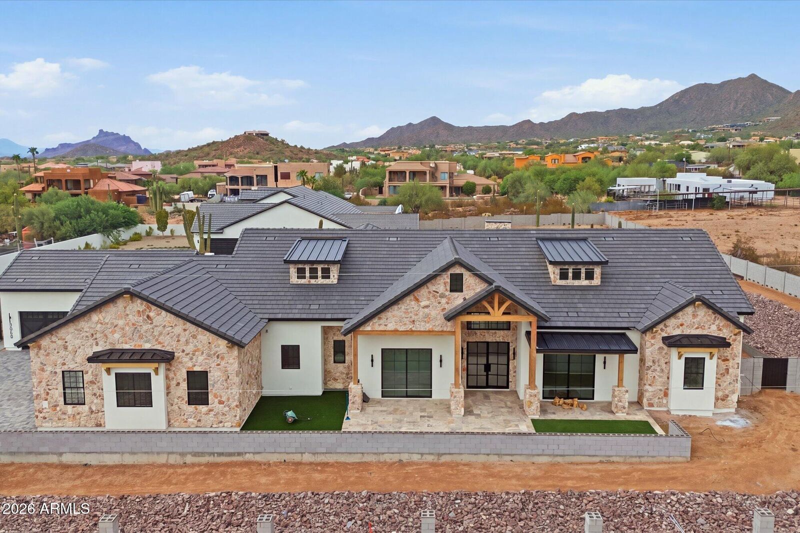 Property Photo: 8058 E Palm Lane AZ 85207
