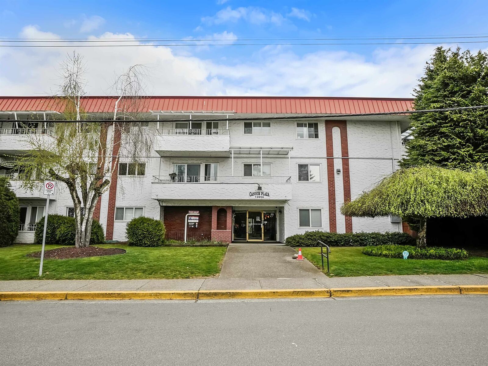 Property Photo: 12096 222 Street 207 BC V2X 5W1