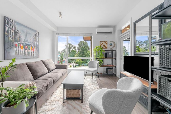 Property Photo:  719 W 3rd Street 412  BC V7M 0E7 
