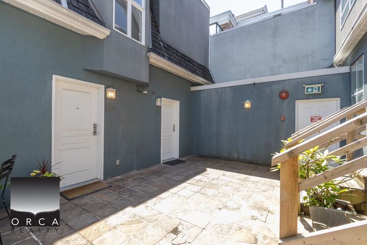 Property Photo:  3349 Dunbar Street 102  BC V6S 2B9 