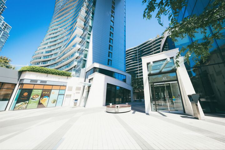Property Photo:  87 Nelson Street 1785  BC V6Z 0E8 