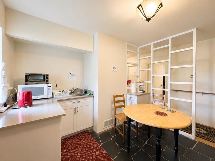 Property Photo:  796 W 42nd Ave  BC V5Z 2N9 