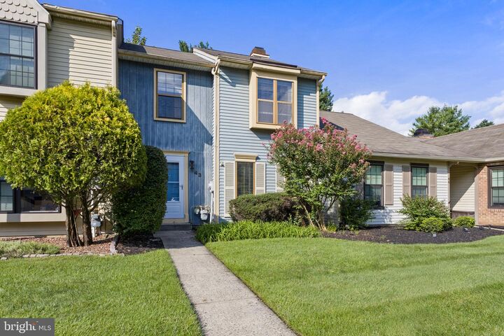 Property Photo:  43 Tynemouth Court  NJ 08691 