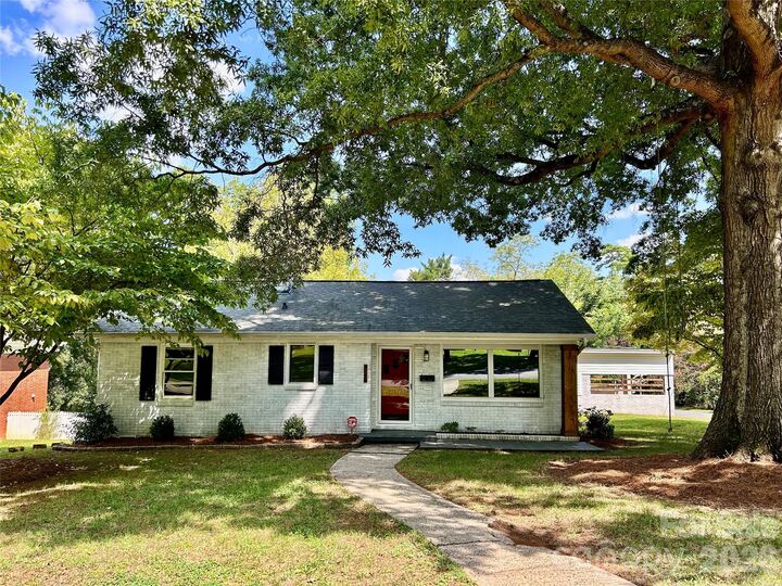 Property Photo: 2255 Falmouth Road NC 28205