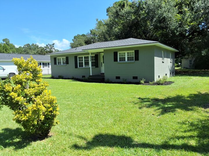Property Photo: 212 Rifle Lane SC 29461