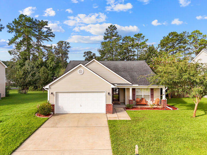 Property Photo:  114 Pine Hall Drive  SC 29445 