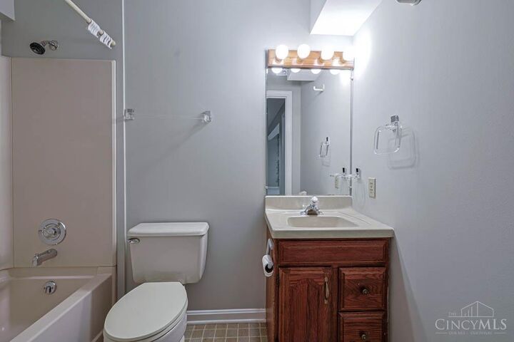 Property Photo:  699 Totten Way  OH 45226 