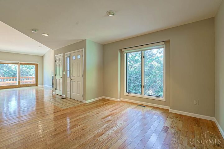 Property Photo:  699 Totten Way  OH 45226 