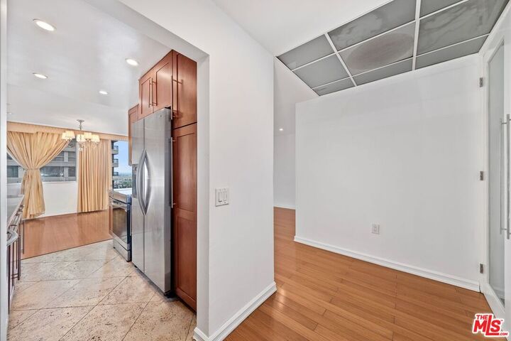 Property Photo: 10751 Wilshire Blvd, Unit 1002 CA 90024