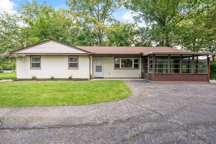 Property Photo:  2255 Cherokee Drive  OH 43140 