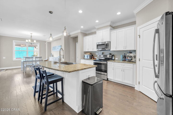 Property Photo: 1186 Eisenhower Circle FL 32444