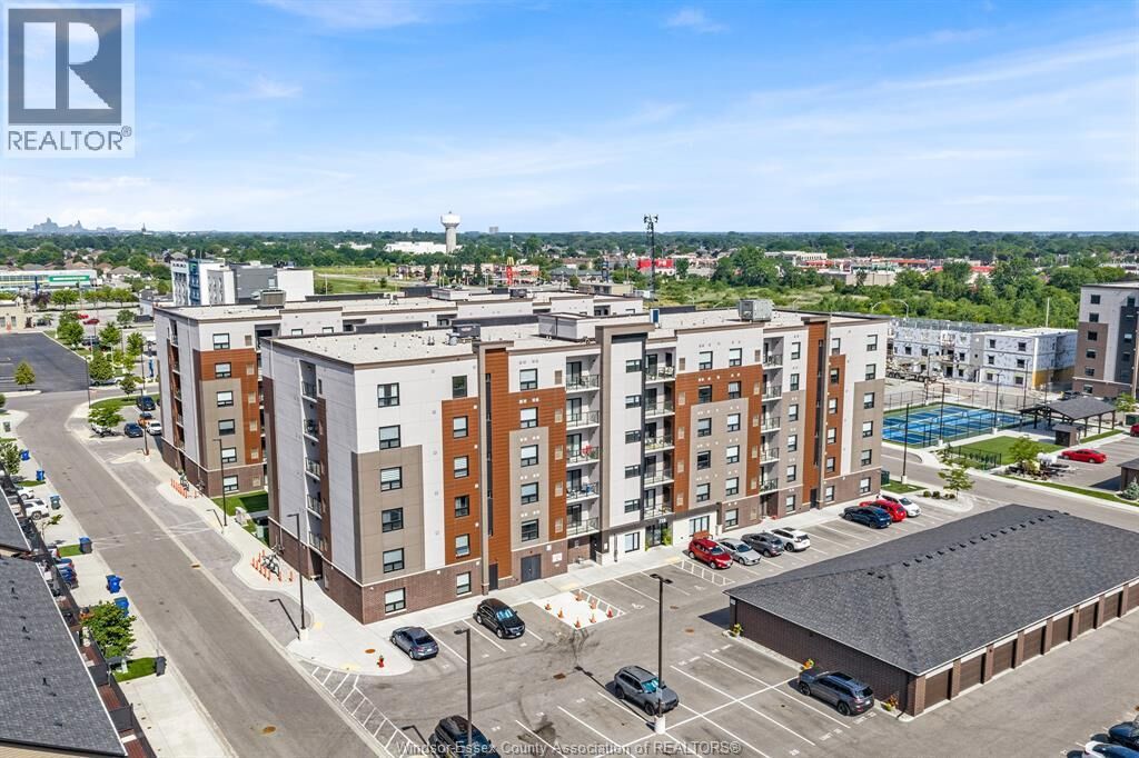 Property Photo:  728 Brownstone Drive 602  ON N9K 0C3 