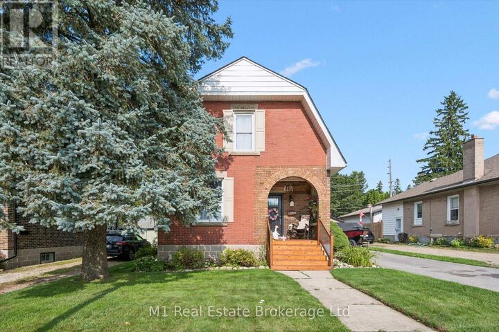 Property Photo: 691 St Andrew Street West ON N1M 1P7