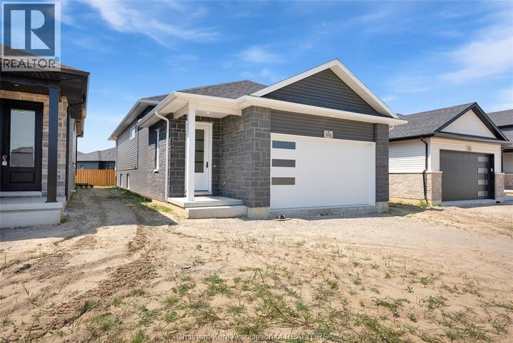 Property Photo:  315 Ironwood Trail  ON N7M 0T3 