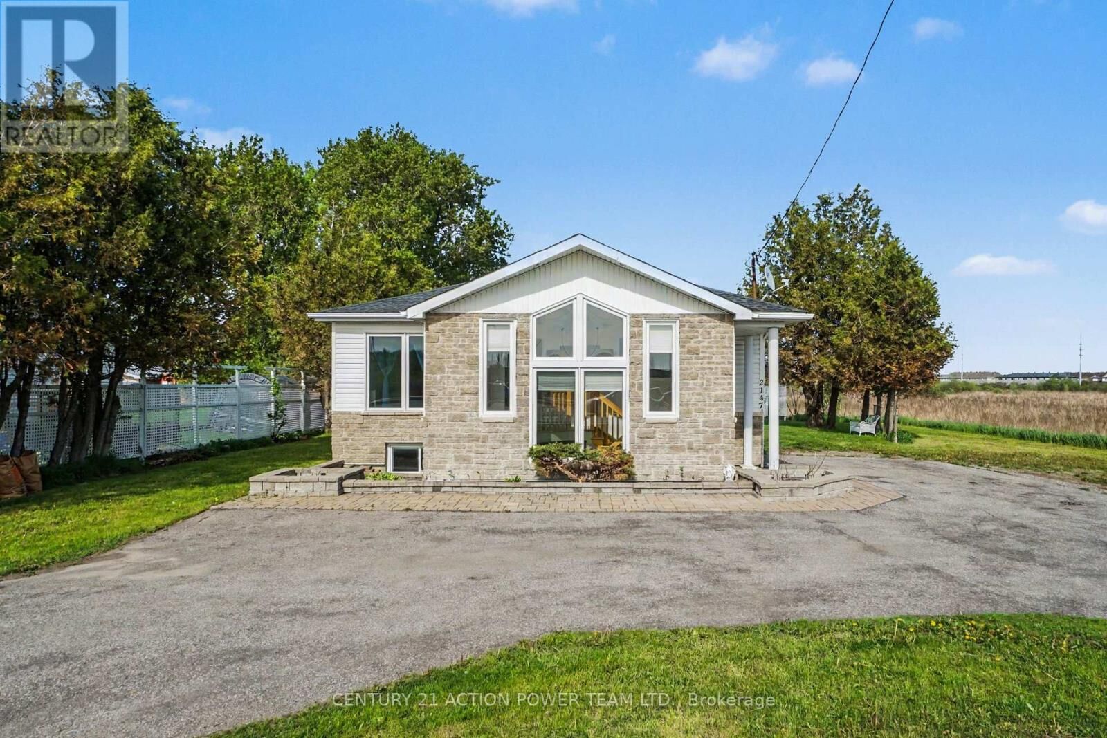 Property Photo:  2147 Mer Bleue Road  ON K4A 3T9 