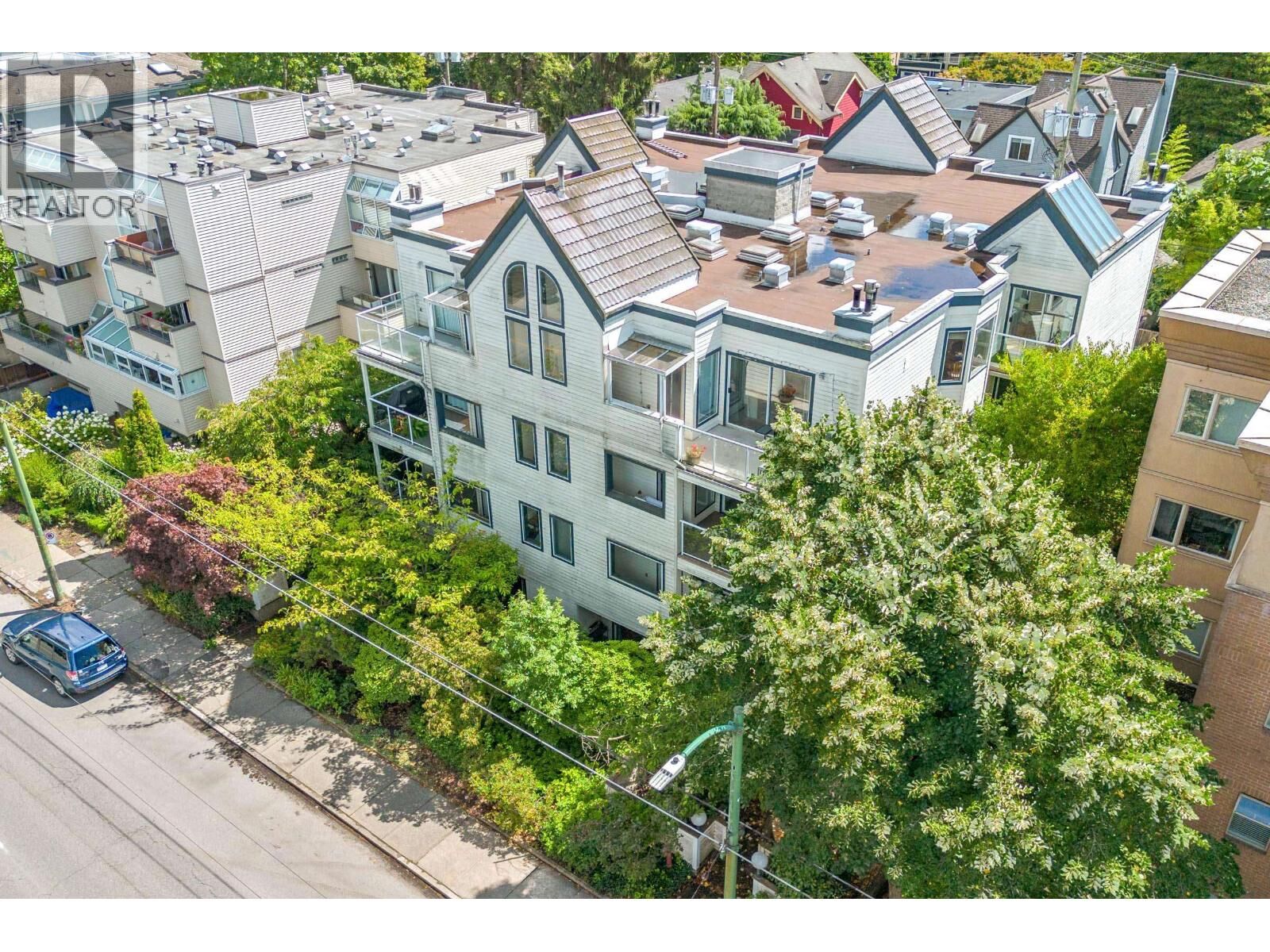 Property Photo:  3270 West 4th Avenue 101  BC V6K 1R9 