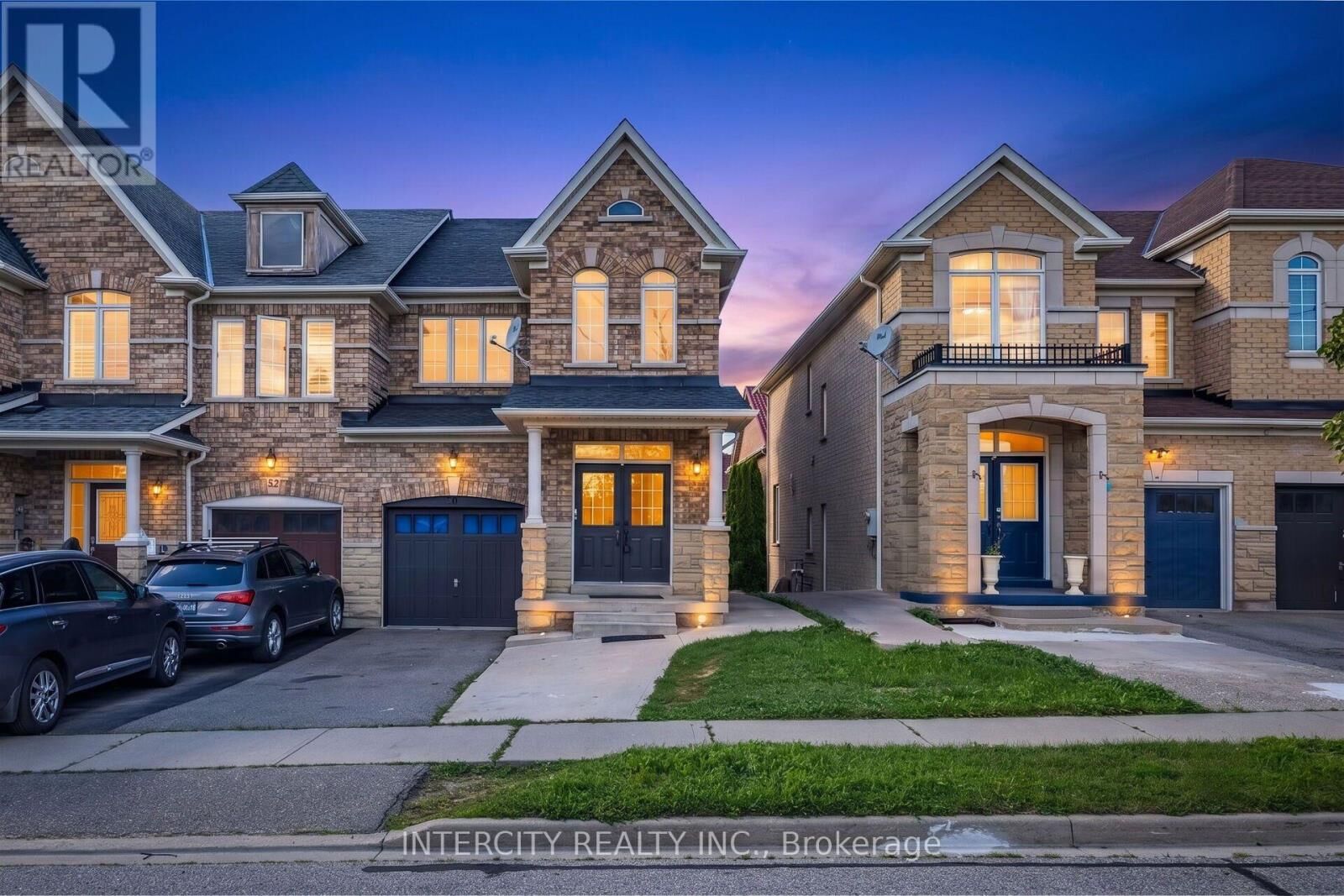 Property Photo:  50 Royal Vista Road  ON L6Y 0N5 