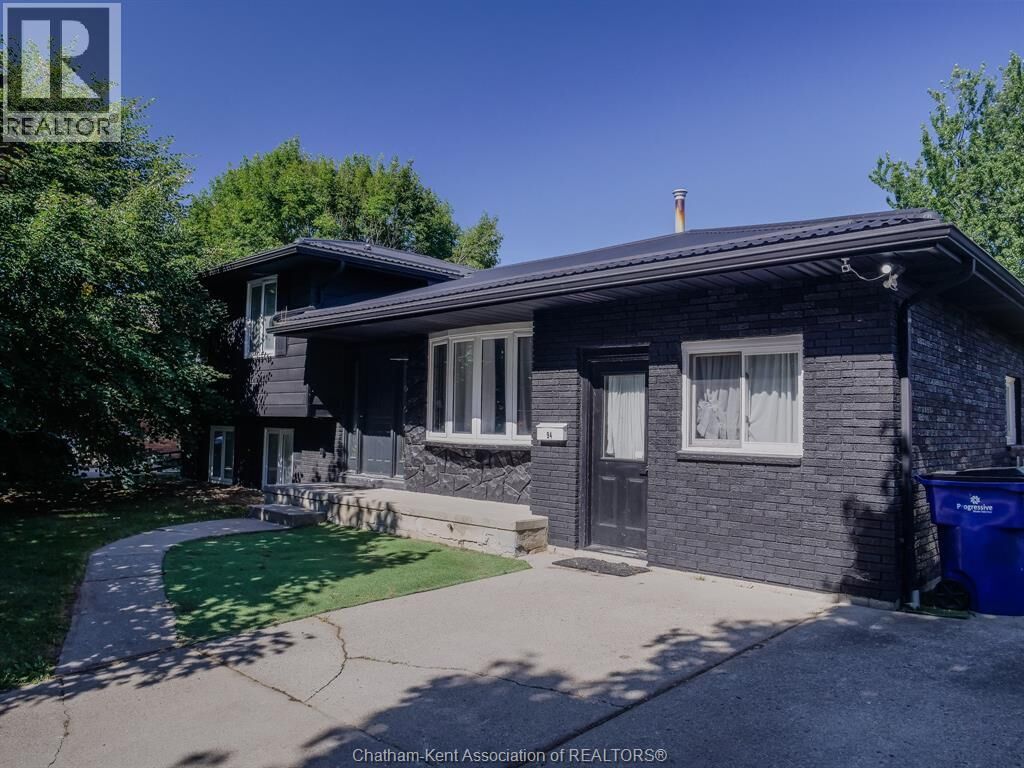 Property Photo:  94 Ottawa Drive  ON N7L 2J6 