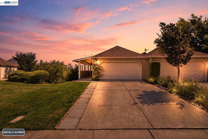 Property Photo: 1823 Mockingbird Pl CA 94526