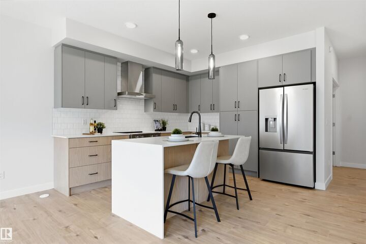 Property Photo:  3038 Dixon Landing SW  AB T6W 5L2 
