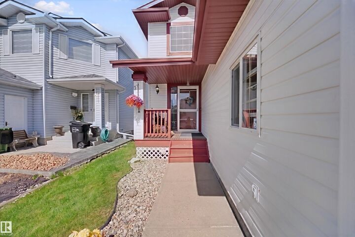 Property Photo:  12918 162A Avenue NW  AB T6V 1T1 